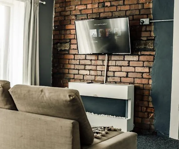 Dealhouse Apartments 10