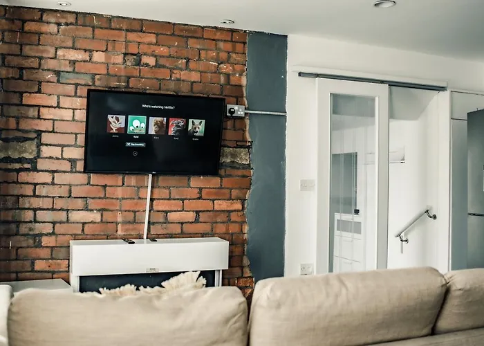 Dealhouse Apartments 10