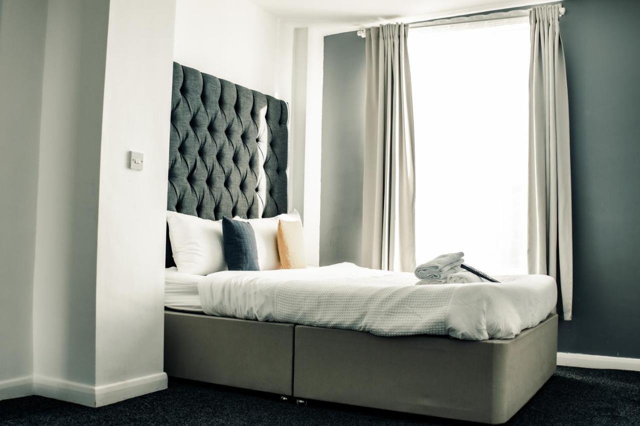Dealhouse 10 Apartment Huddersfield