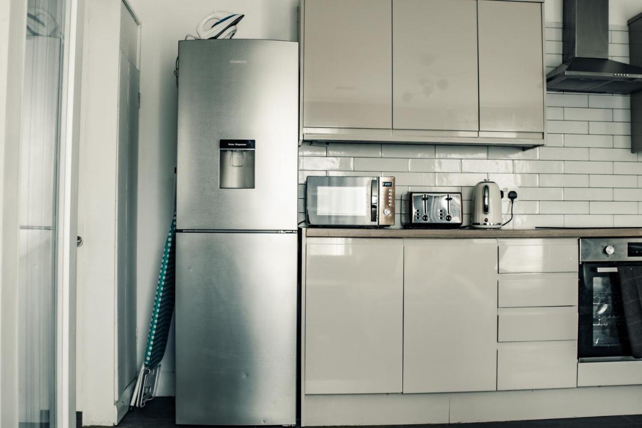Dealhouse 10 Apartment *