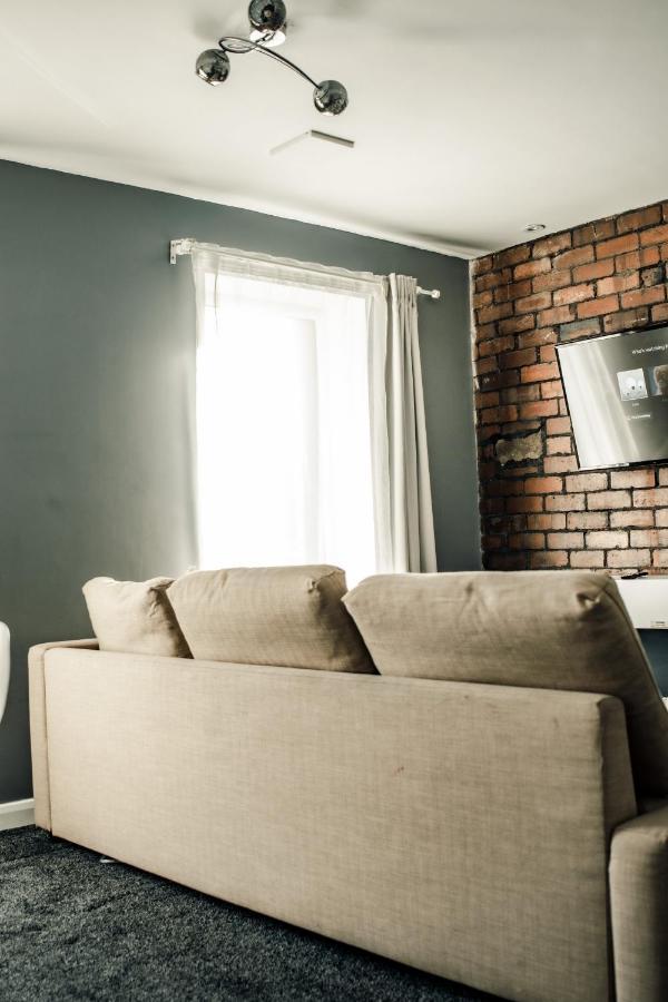Dealhouse 10 Apartment Huddersfield