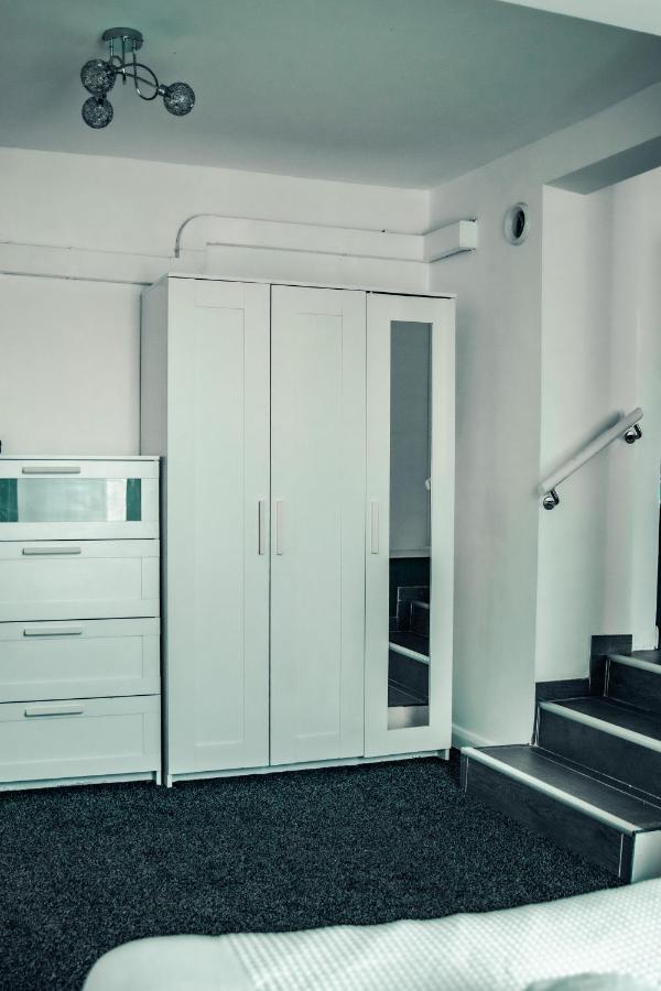 Apartment Dealhouse 10 *